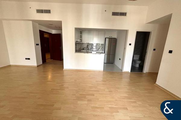 2 Bedrooms | Upgraded | Marina View